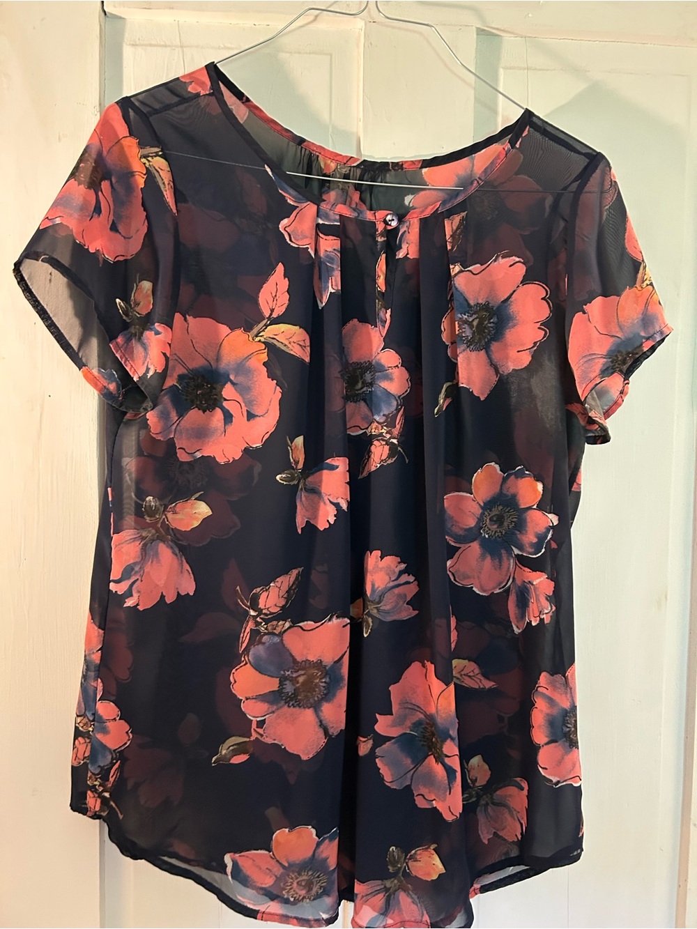 Lot of Women’s blouses. - Picture 2 of 7